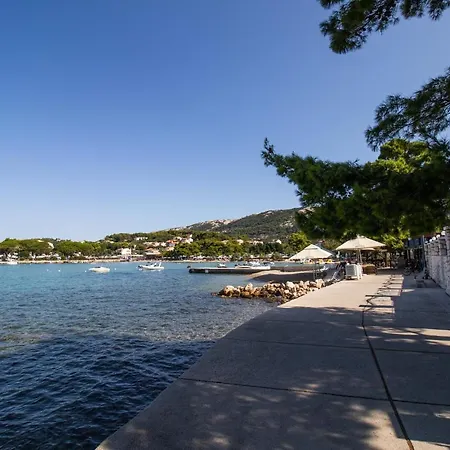 Petrac - App1 Apartamento