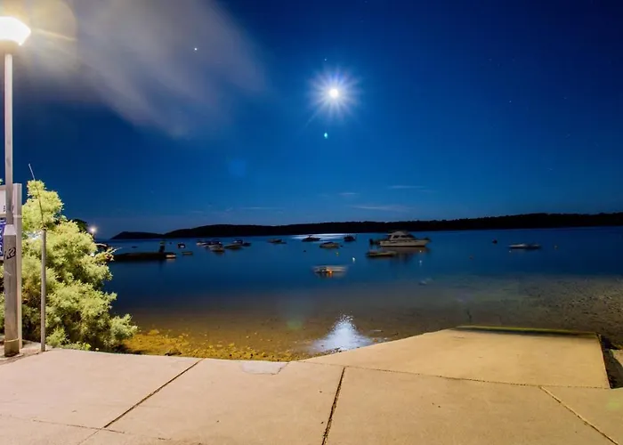 Petrac - App1 Appartamento Banjol