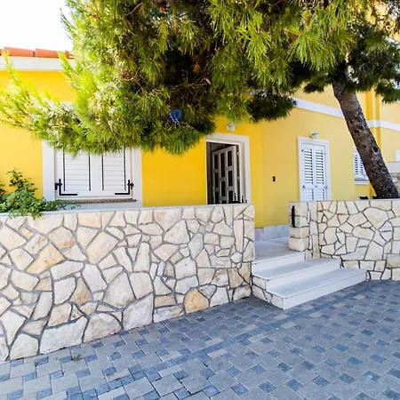 Petrac - App1 Banjol